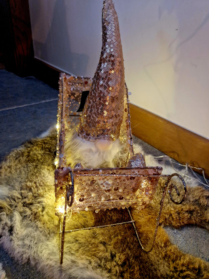 Al interior - Sleigh with LED lighting - Sequins - Gold glitter - Rattan