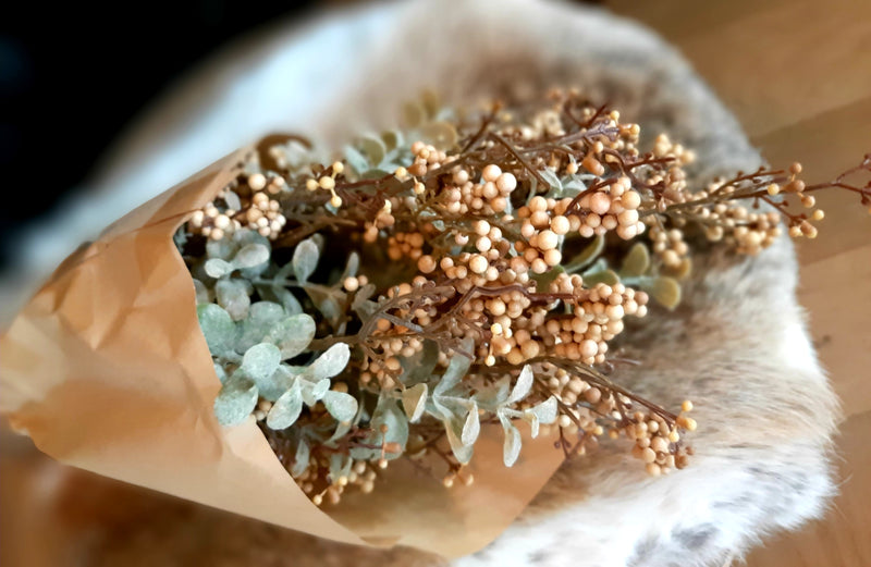 Alinterior - Artificial flower - Astilbe with eucalyptus - Cream
