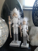 Alinterieur - Notenkraker - Grijswit - Witte haren - Medium