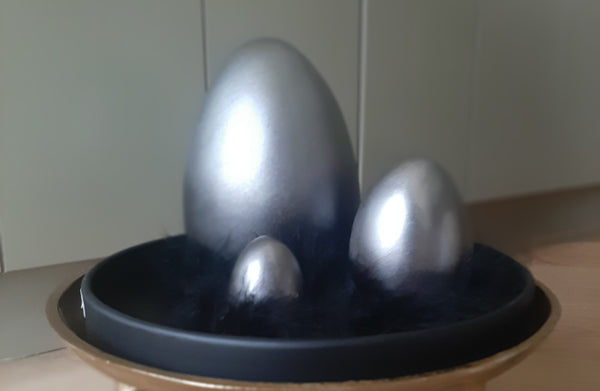 Alinterior - Easter egg Silver gray - Black down - Standing